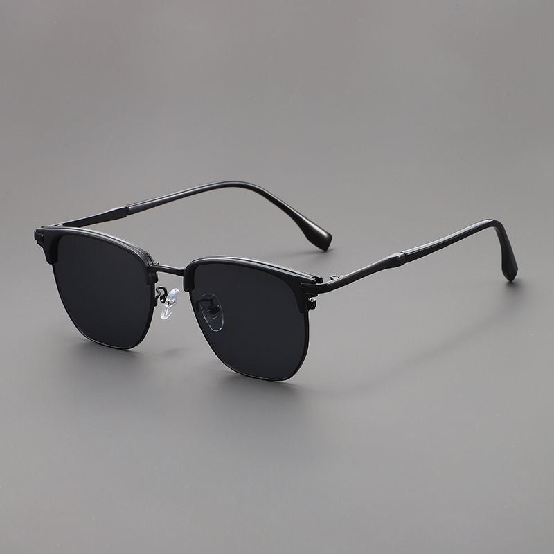 Retro Round Metal Frame Sunglasses with Tinted Lenses